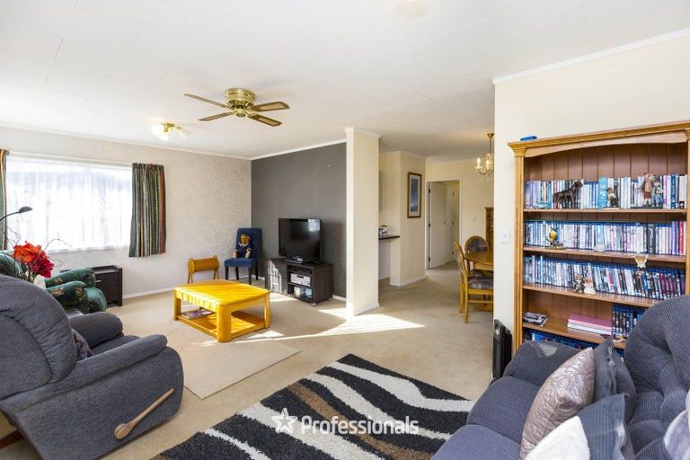 Photo of property in 25 Memphis Grove, Totara Park, Upper Hutt, 5018