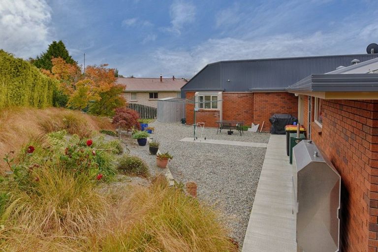 Photo of property in 15 Aotea Crescent, Gore, 9710