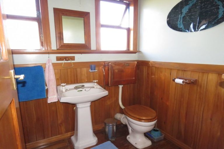 Photo of property in 58 Wakefield Street, Westport, 7825