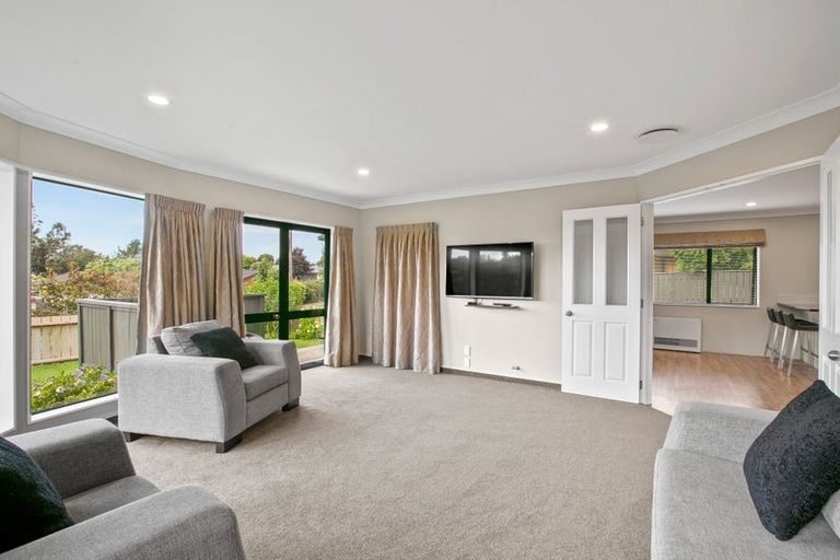 Photo of property in 20 Ashmore Drive, Frankleigh Park, New Plymouth, 4310