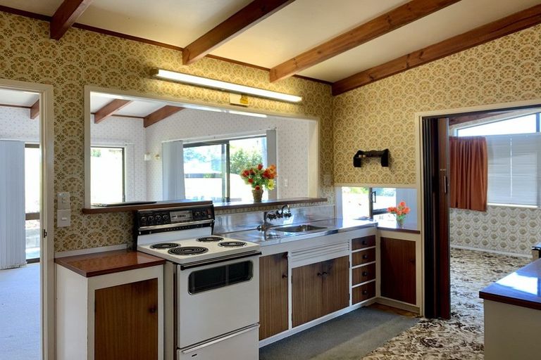 Photo of property in 86 Howard Road, Orere Point, Papakura, 2585