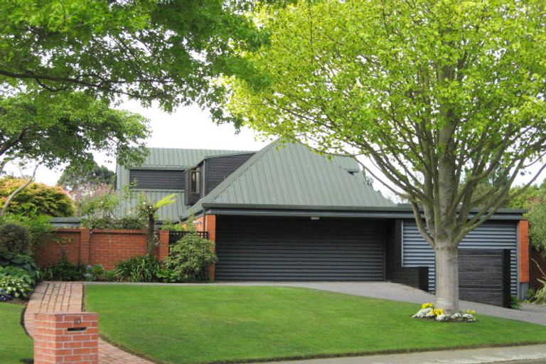 Photo of property in 10 Thurlestone Place, Burnside, Christchurch, 8053