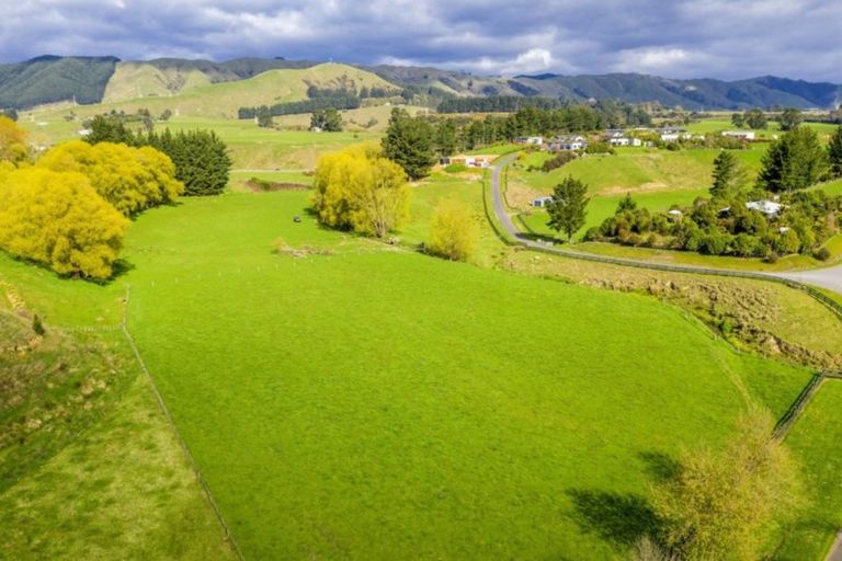 Photo of property in 9 Buckley Road, Shannon, Palmerston North, 4474