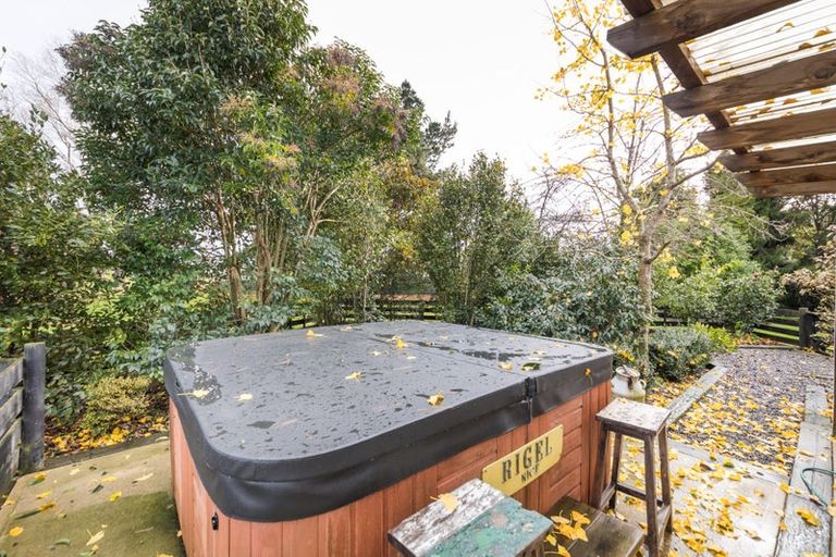 Photo of property in 24 Gorton Street, Bulls, 4818