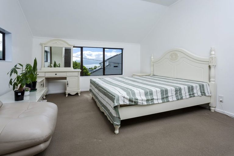 Photo of property in 2/189 Onewa Road, Birkenhead, Auckland, 0626