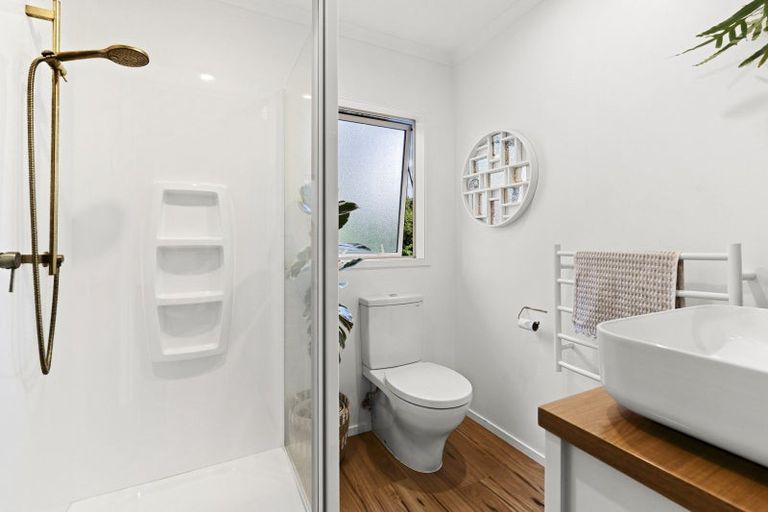 Photo of property in 18a Russell Drive, Oakura, 4314