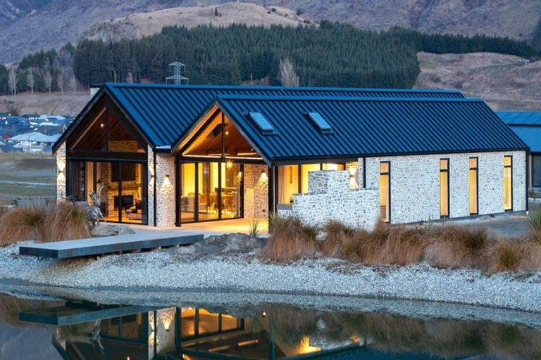 Photo of property in 6 Kahiwi Drive, Lower Shotover, 9304