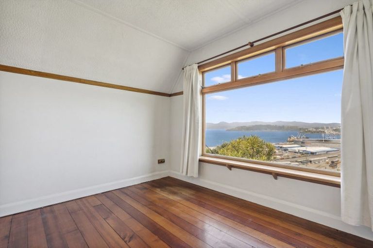 Photo of property in 5 Grosvenor Terrace, Wadestown, Wellington, 6012