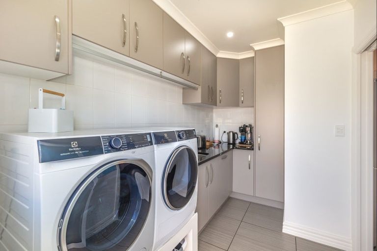 Photo of property in 15 Okarito Avenue, Levin, 5510