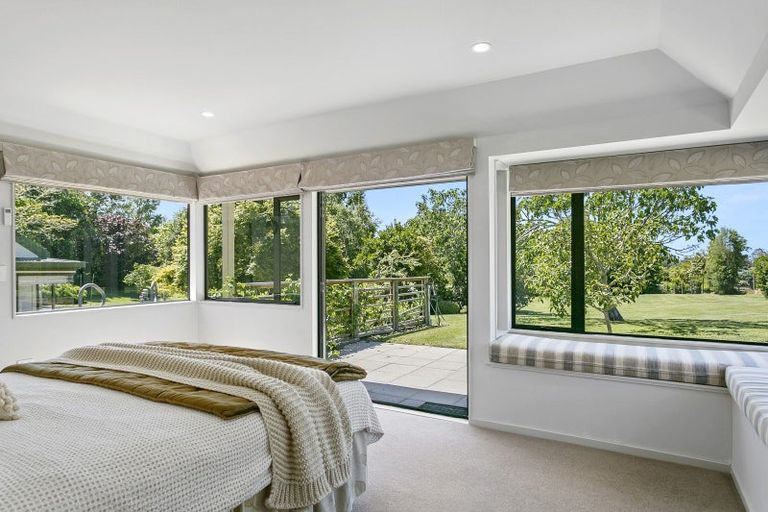 Photo of property in 71 Gillespie Place, Acacia Bay, Taupo, 3385