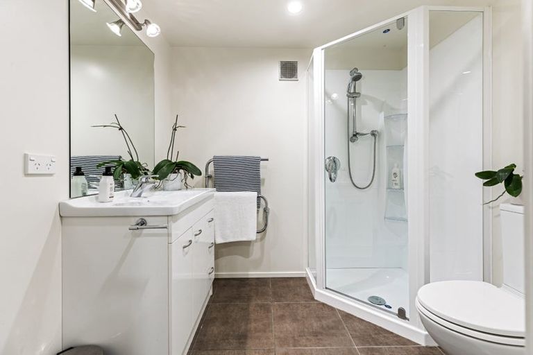 Photo of property in 42 Waitea Road, Muriwai, Waimauku, 0881