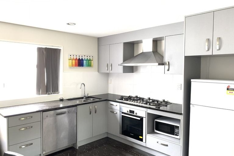 Photo of property in 24/5 Perekia Street, Albany, Auckland, 0632