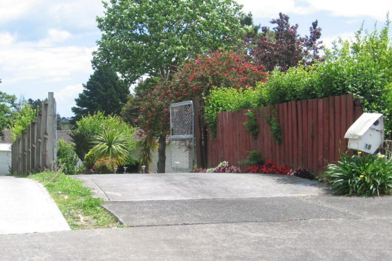 Photo of property in 18 Lismore Place, Papatoetoe, Auckland, 2025