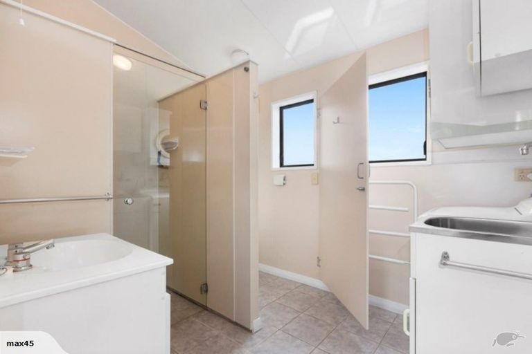 Photo of property in 1a Gala Street, Vauxhall, Dunedin, 9013