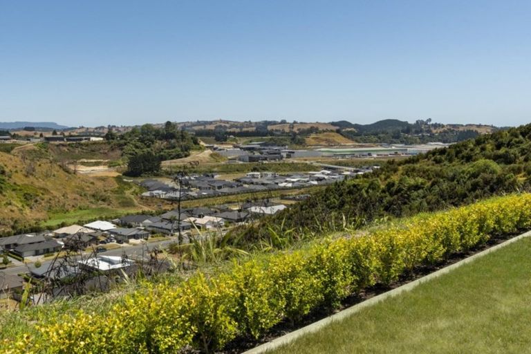 Photo of property in 83 Penetaka Heights, Pyes Pa, Tauranga, 3112