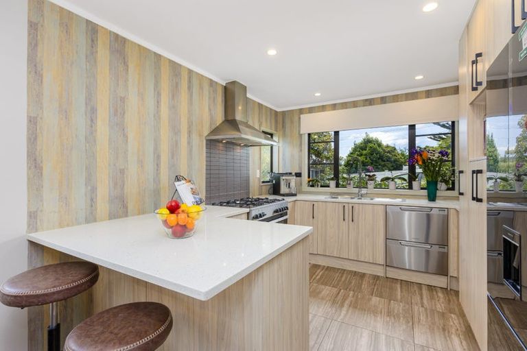 Photo of property in 2/84 Verbena Road, Birkdale, Auckland, 0626