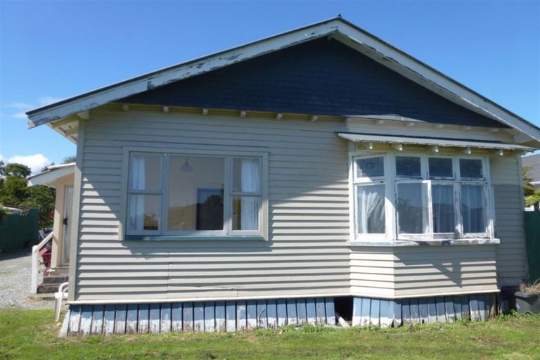 Photo of property in 56 Sale Street, Hokitika, 7810