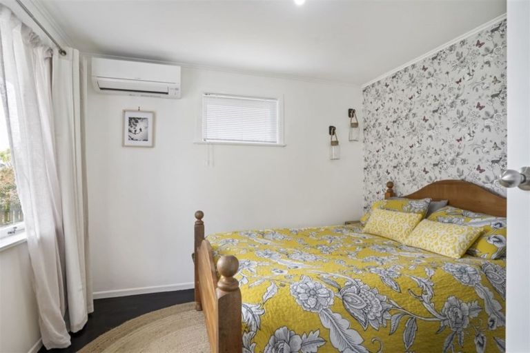 Photo of property in 117 Bruce Road, Glenfield, Auckland, 0629