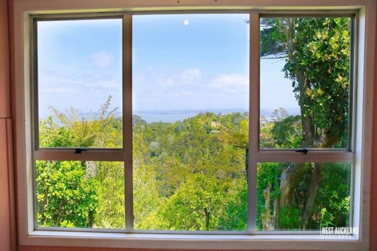 Photo of property in 65 Tane Road, Laingholm, Auckland, 0604