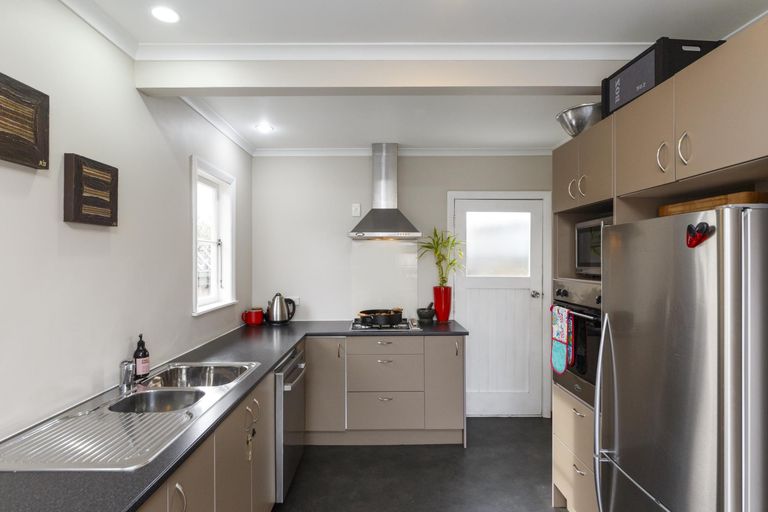 Photo of property in 7 Saint Albans Avenue, Hokowhitu, Palmerston North, 4410