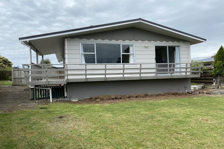 Photo of property in 6 Yates Street, Otaki Beach, Otaki, 5512