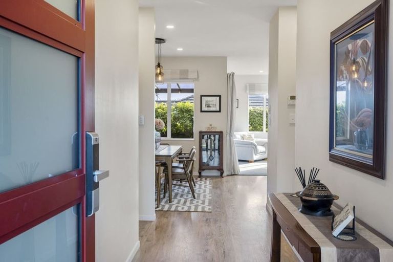 Photo of property in 11 Nobilo Road, Kumeu, 0810