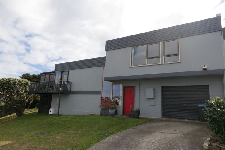 Photo of property in 31 Penryn Drive, Camborne, Porirua, 5026