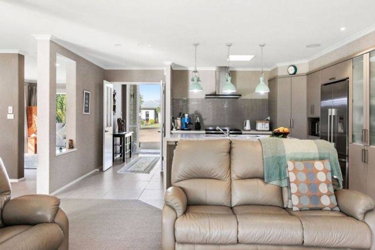 Photo of property in 36 Browns Drive, Waihi Beach, 3611