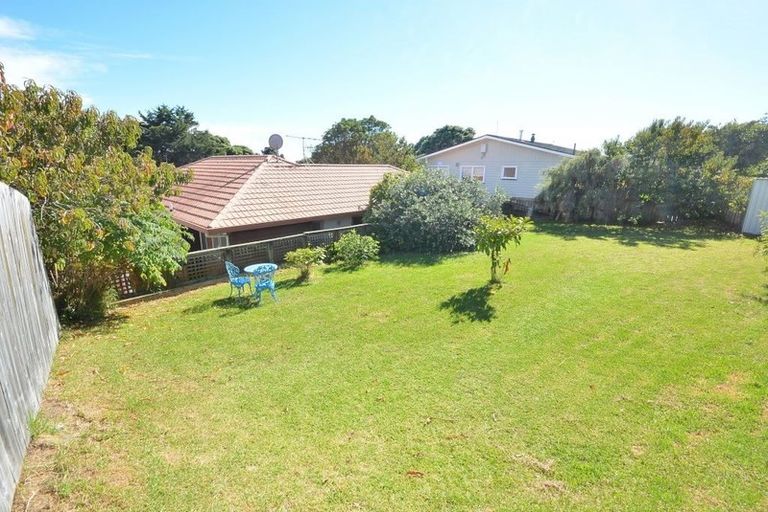 Photo of property in 60 Queens Road, Waikanae Beach, Waikanae, 5036