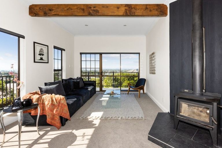 Photo of property in 25 Enfield Road, Hospital Hill, Napier, 4110