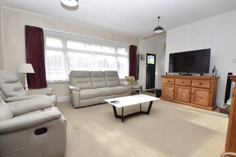 Photo of property in 14 Wakelin Street, Carterton, 5713