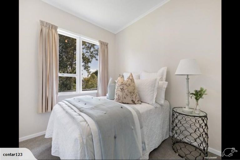 Photo of property in 12 Orsova Place, Lynfield, Auckland, 1042