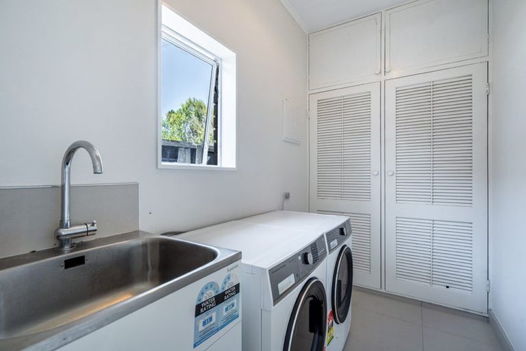 Photo of property in 1/52 Northboro Road, Belmont, Auckland, 0622