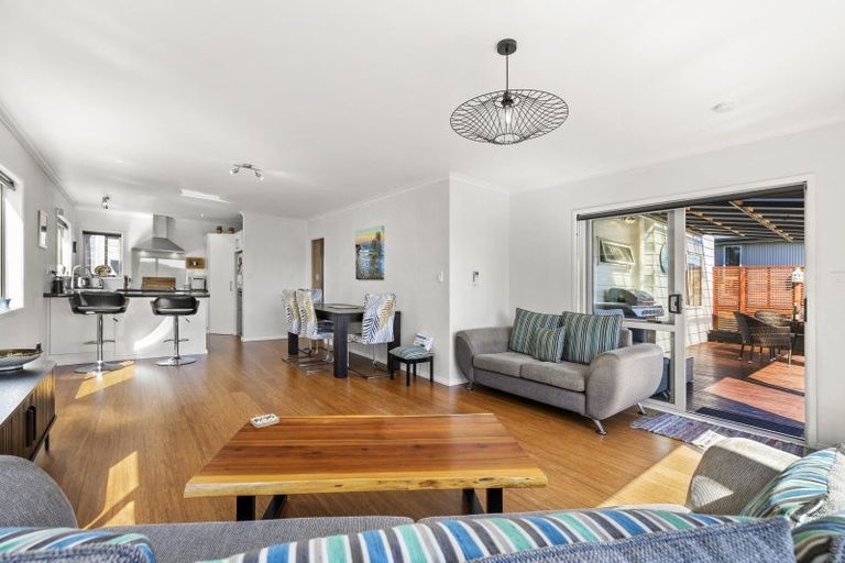 Photo of property in 25 Manukau Road, Raglan, 3225