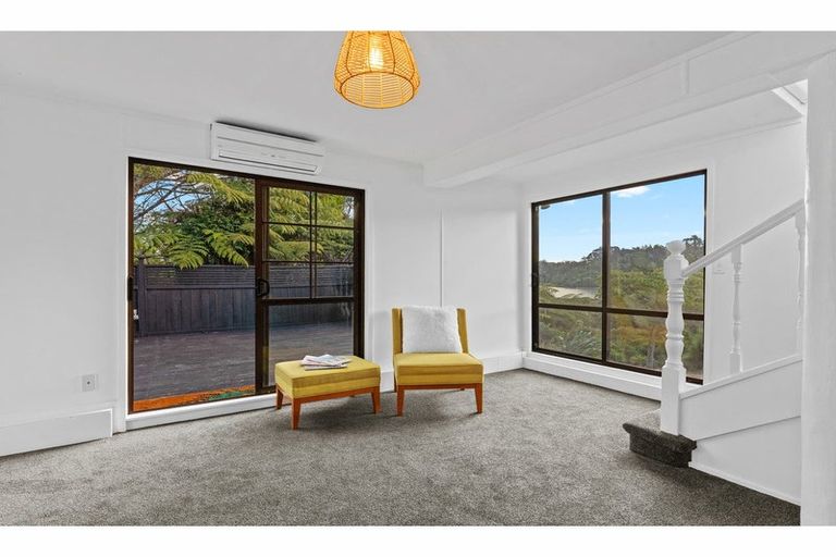 Photo of property in 61 Pemberton Avenue, Bayview, Auckland, 0629