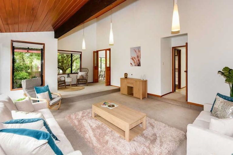 Photo of property in 12 Rembrandt Place, Burnside, Christchurch, 8053