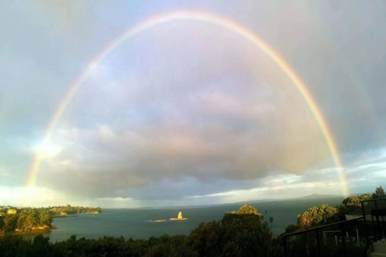 Photo of property in 1001 Whangaparaoa Road, Tindalls Beach, Whangaparaoa, 0930