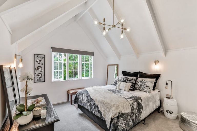 Photo of property in 119 Daffodil Street, Titirangi, Auckland, 0604