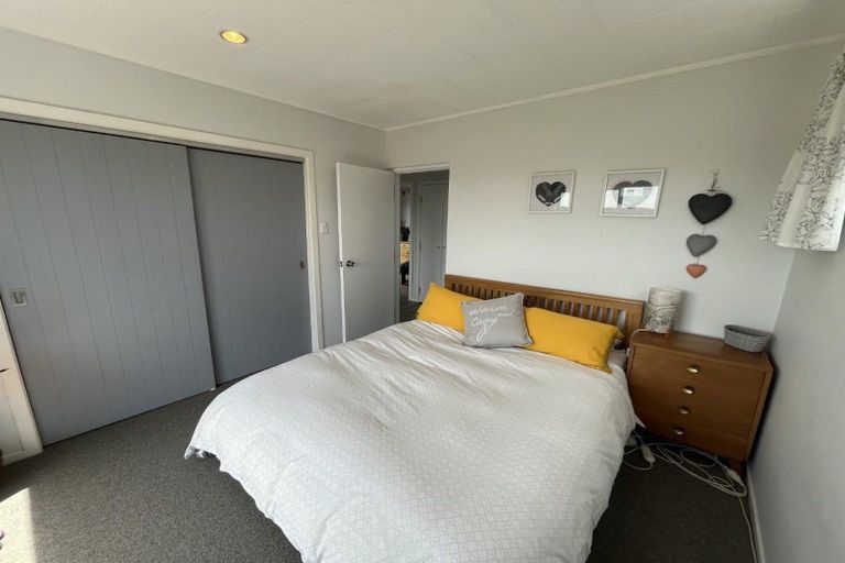 Photo of property in 57 Queens Road, Glen Avon, New Plymouth, 4312