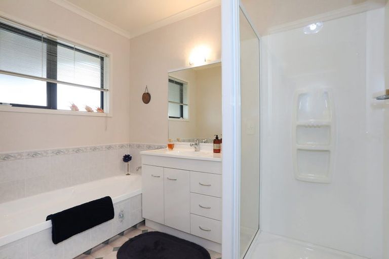 Photo of property in 92 Warwick Street, Feilding, 4702