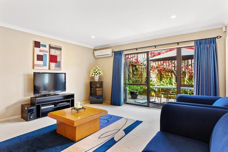 Photo of property in 12b Waikura Drive, Te Atatu Peninsula, Auckland, 0610