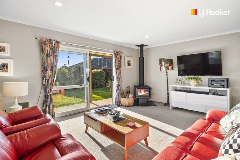 Photo of property in 8 Chatham Street, Waihola, Milton, 9073