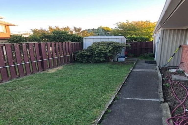 Photo of property in 2/42 Luton Avenue, Sunnyhills, Auckland, 2010