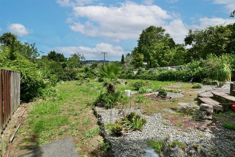 Photo of property in 60 Carlisle Road, Browns Bay, Auckland, 0630