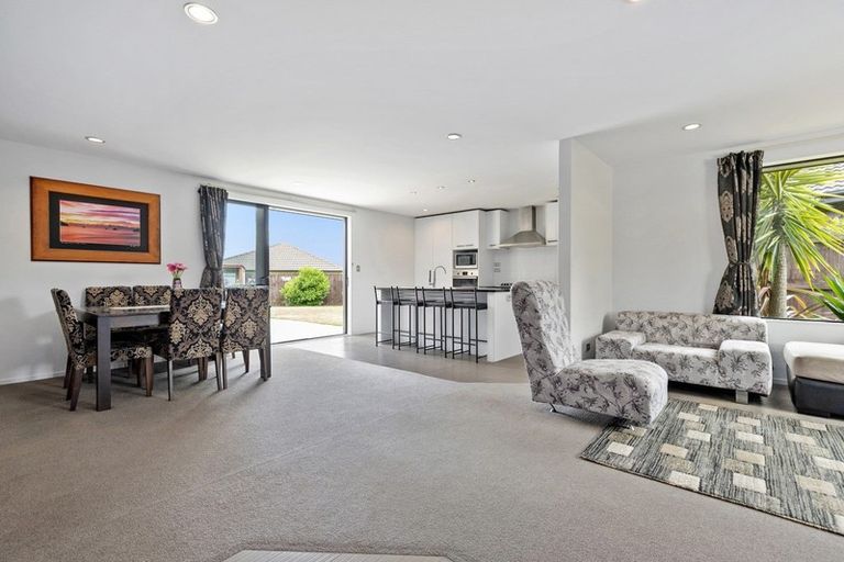 Photo of property in 10 Barwick Place, Huntington, Hamilton, 3210