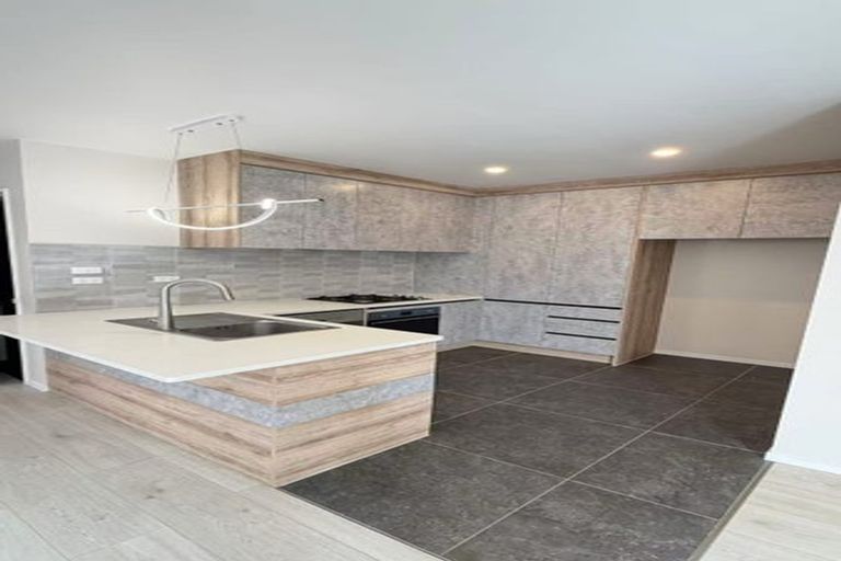 Photo of property in 47c Bruce Mclaren Road, Henderson, Auckland, 0612