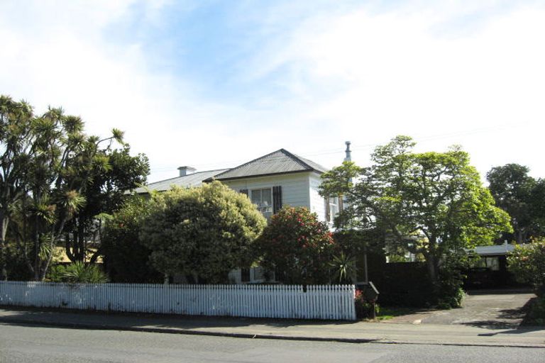 Photo of property in 164 Tasman Street, Nelson, 7010