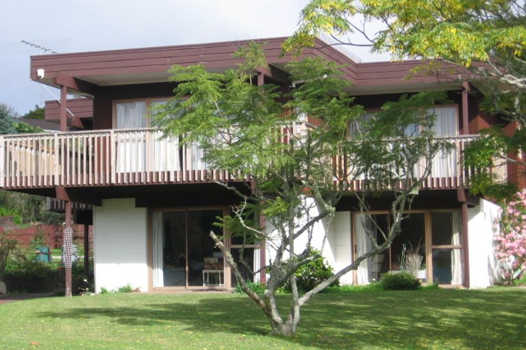 Photo of property in 64 Mayfair Crescent, Mairangi Bay, Auckland, 0630