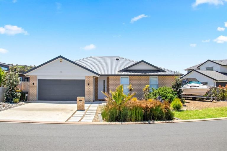 Photo of property in 4 Trevally Place, Snells Beach, 0920
