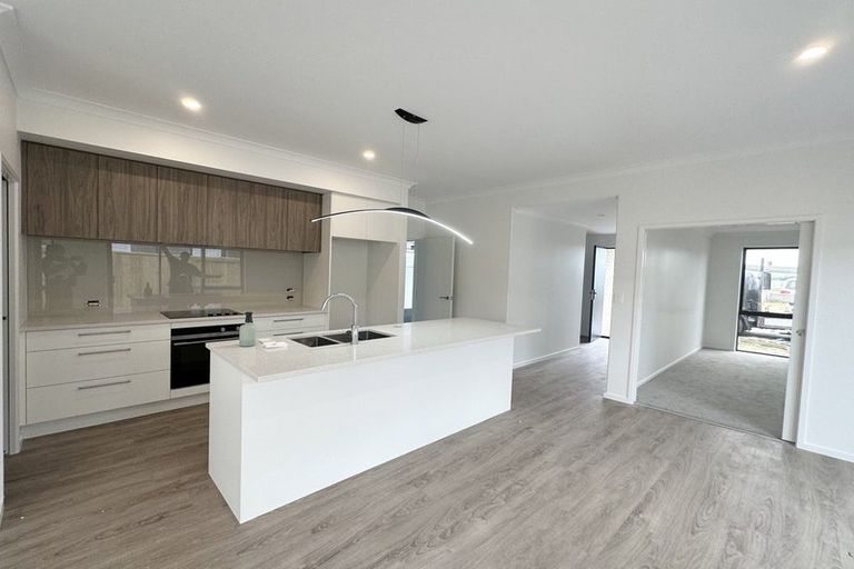 Photo of property in 2 Citrina Close, Papamoa Beach, Papamoa, 3118